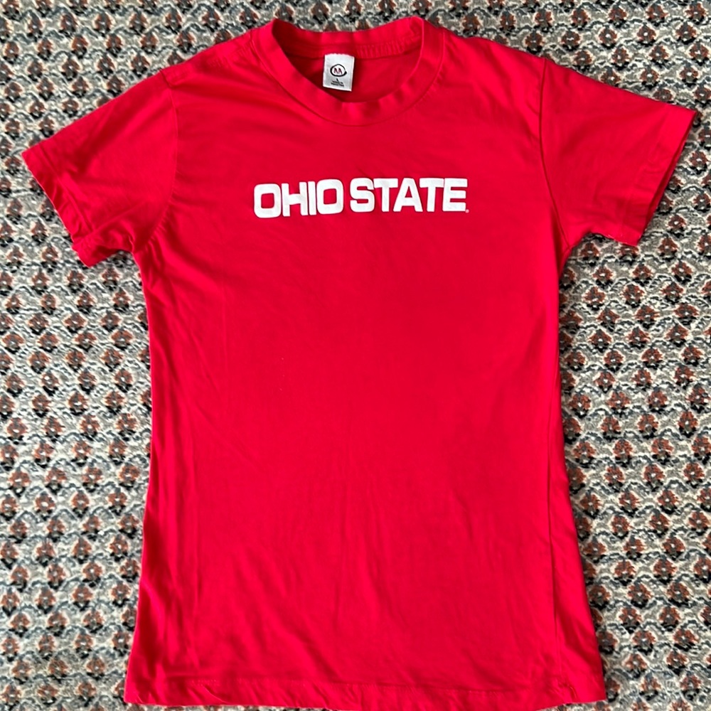 Sale 🎈3/$20 EUC AA Red Ohio State 100% cotton Tee size M